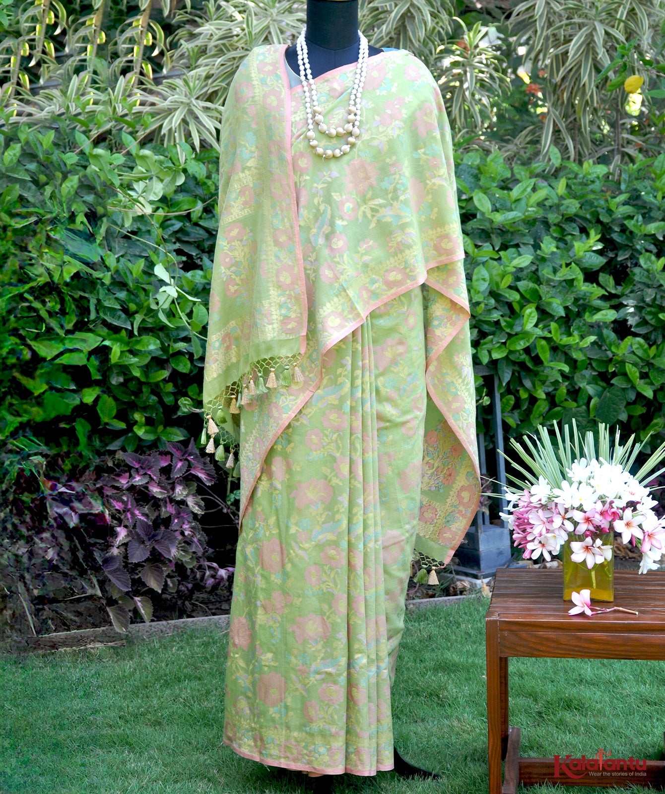 Cotton Jamdani Ektara Saree with Multicolor Floral Weave