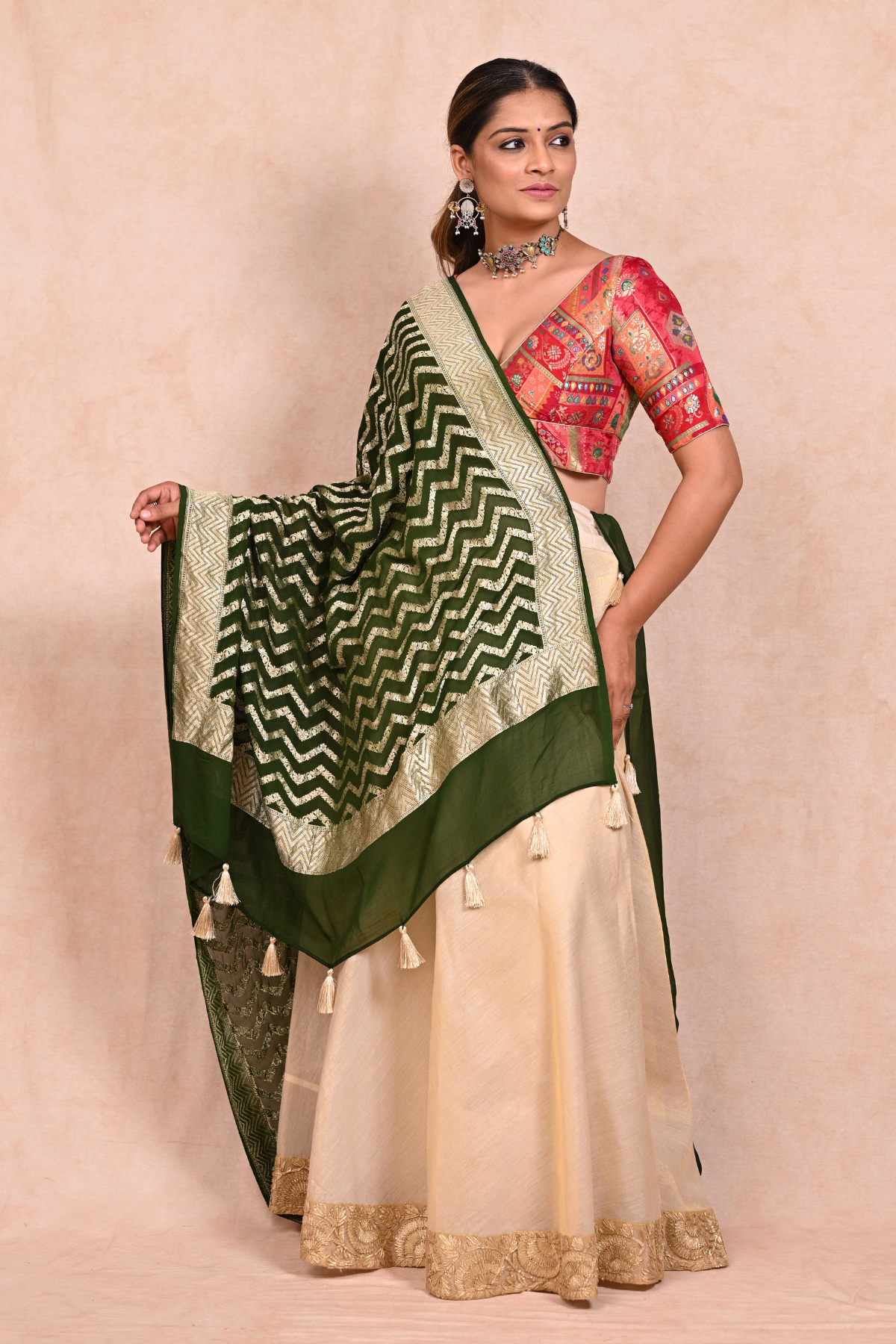 Green Khaddi Georgette Banarasi Dupatta with zig-zag pattern