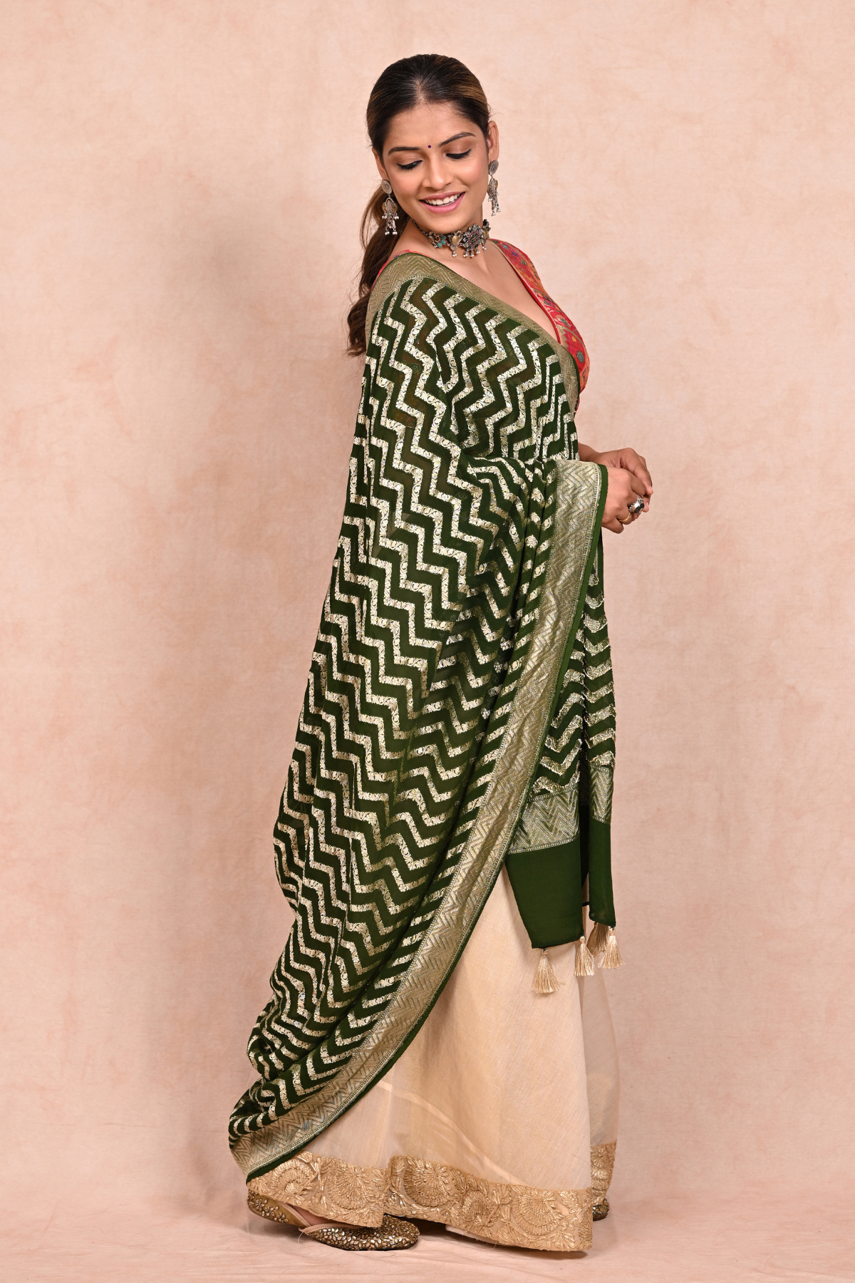 Green Khaddi Georgette Banarasi Dupatta with zig-zag pattern