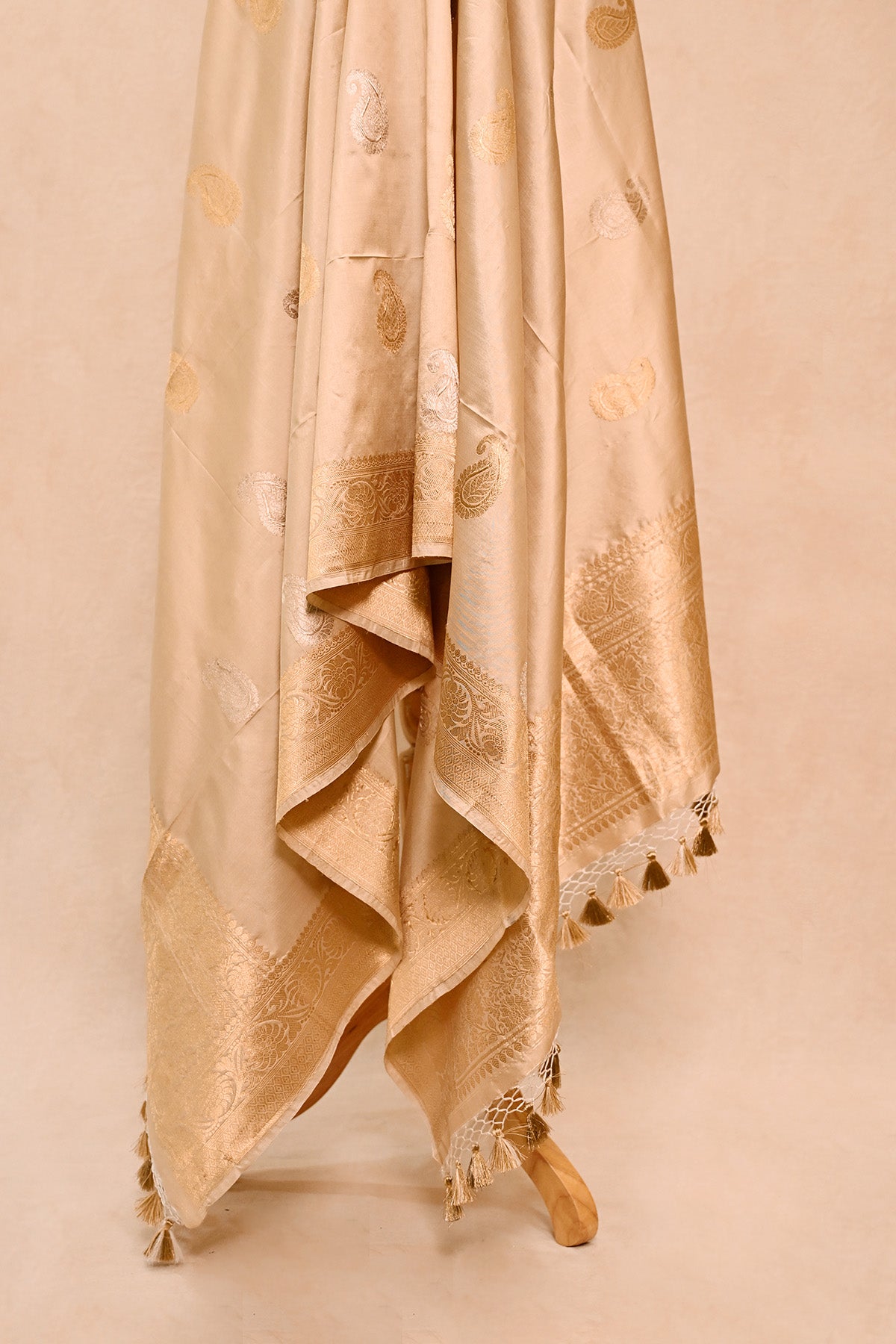 Beige Katan Silk Banarasi Dupatta with Paisely Motifs