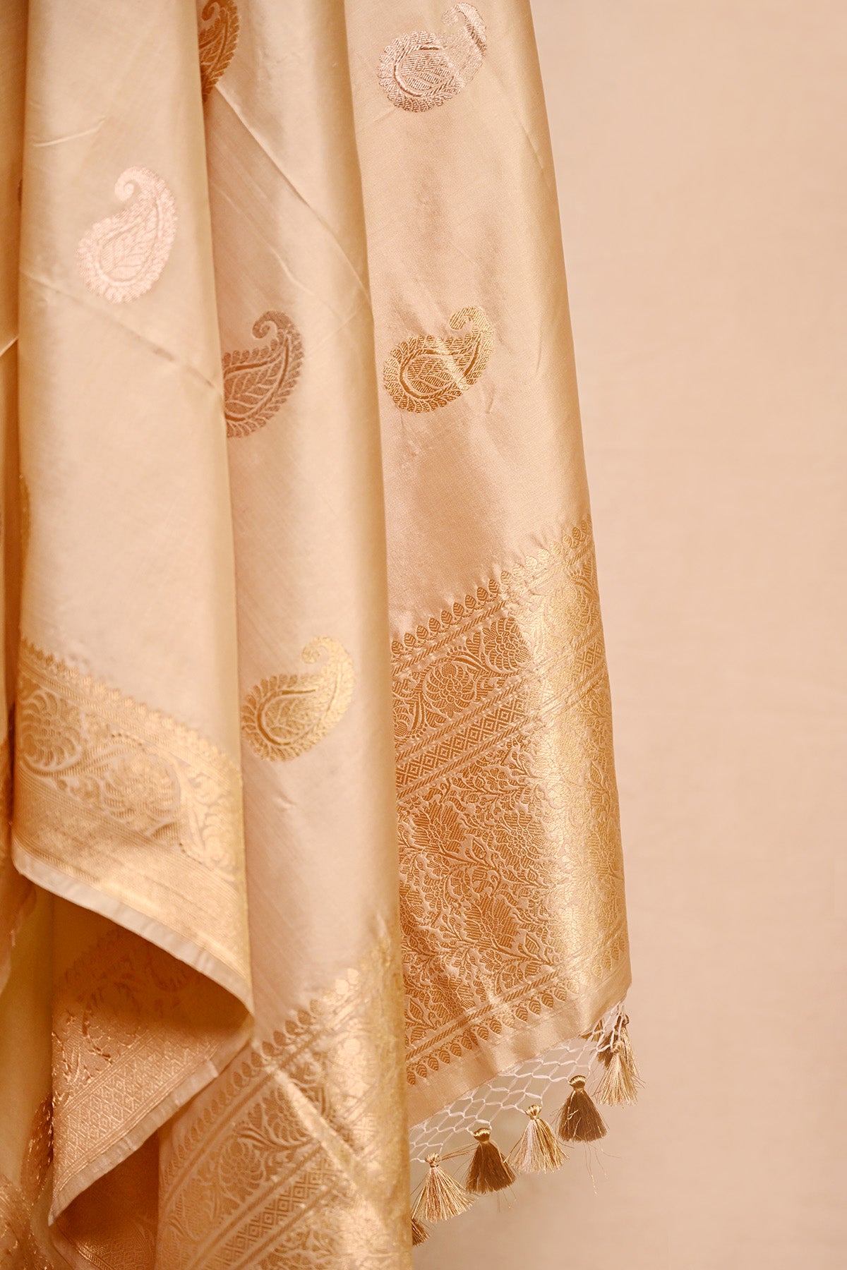 Beige Katan Silk Banarasi Dupatta with Paisely Motifs