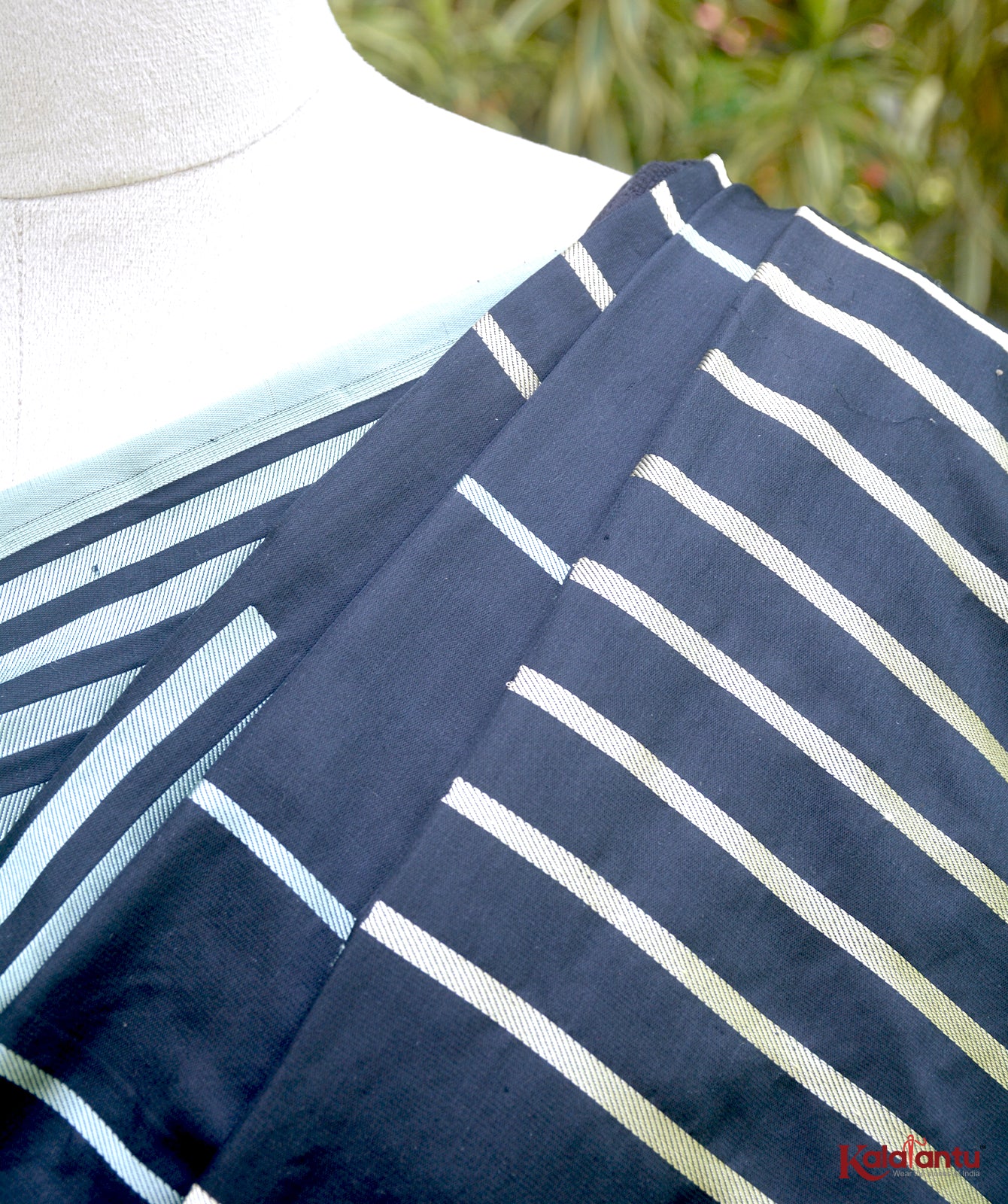 Handwoven Designer Mushru Satin Banarasi Saree with Twill Weave Motifs