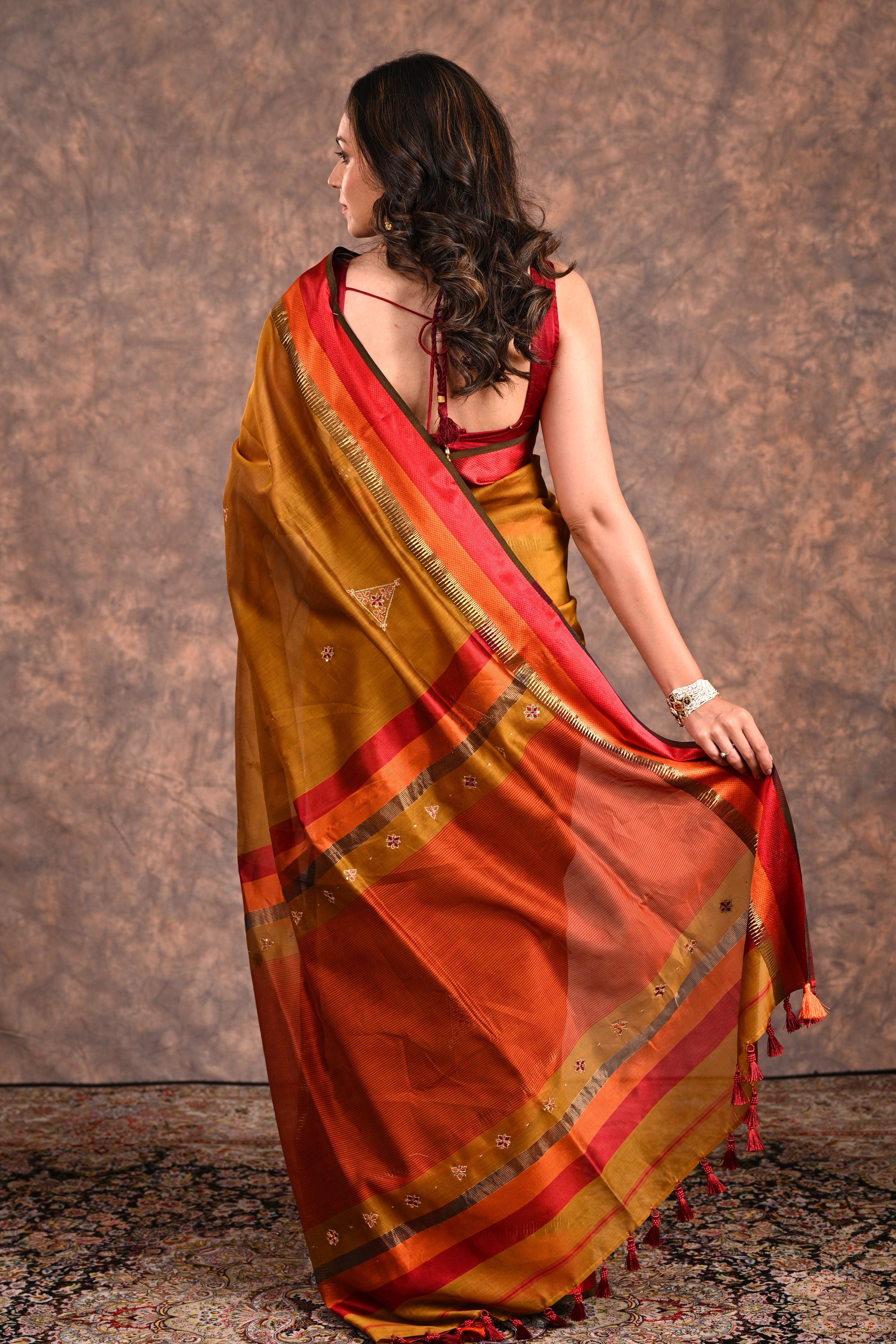 Yellow Ochre Maheshwari Silk Zardozi Saree